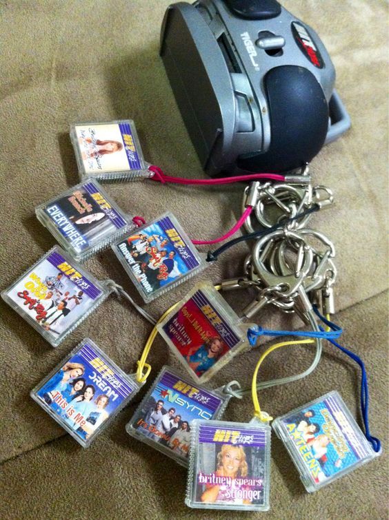 Hit Clips 90s Mini Music Player Song Tiger Brand Britney Spears, Backstreet  Boys, NSYNC, Brandy, Destinys Child Radio 