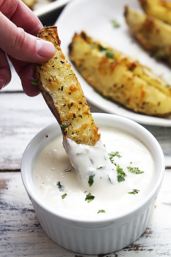 do-not-touch-my-food:  Baked Garlic Parmesan Potato Wedges