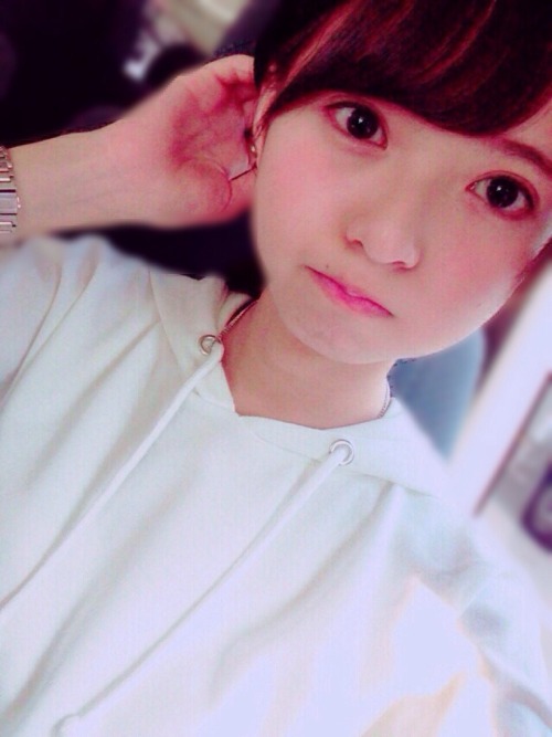 saitoasuka: この間、みり愛と日奈子とお茶しました ！ あんまり時間が 無くってちょっとし かお話できず、もっ と話したかったなー 。 なので今度、お 泊まりする約束しま した♡ なんだっけ