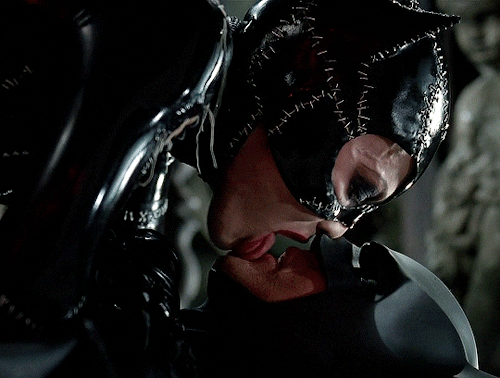 iamdinomartins:    A kiss under the mistletoe. You know, mistletoe can be deadly if you eat it. But a kiss can be even deadlier… if you mean it.    Batman Returns (1992)  dir.Tim Burton  
