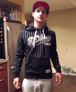 livinglifewithderek:  http://tinyurl.com/pyggrvs