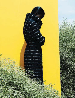 foudre:  &ldquo;Cocoon&rdquo;Vogue Deutsch, September 2013Jeneil Williams by Julia Nonistyling by Kathrin Schiffner 