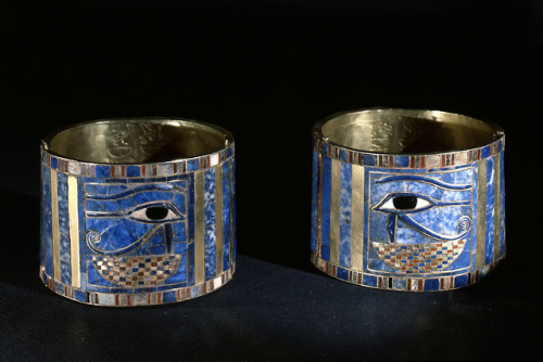 egypt-museum:Two Bracelets of Shoshenq IIThese golden bracelets belong to King Shoshenq II who was c