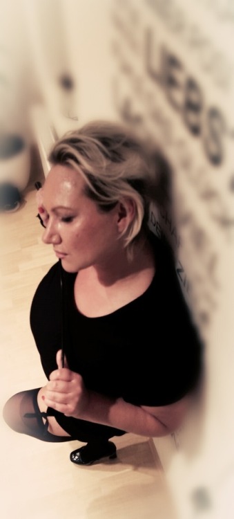 sexyladyinsane: onehellofaride: sexyladyinsane: mfraenky: sexyladyinsane: Wer kommt mich in der Arbe