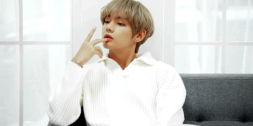 | Hybrid Taehyung | He Bites You