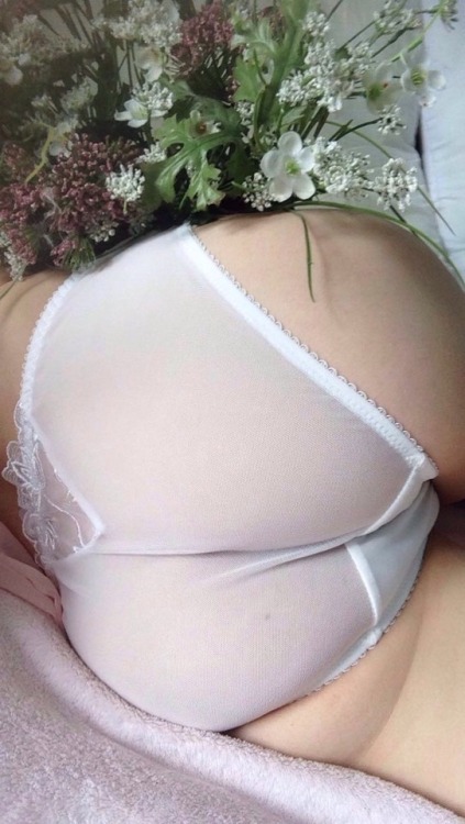 XXX cummbunny:freckles and squish and flowers photo
