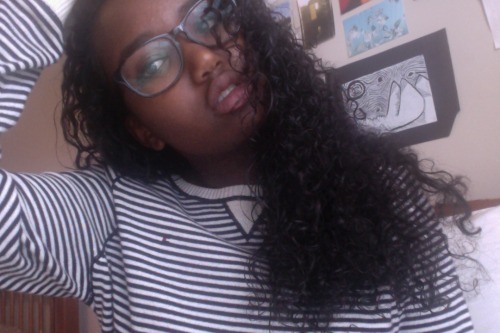 somalihottiee: thnk u to my boo ortschool for tagging me in the 6 selfie thing since today is my 17t