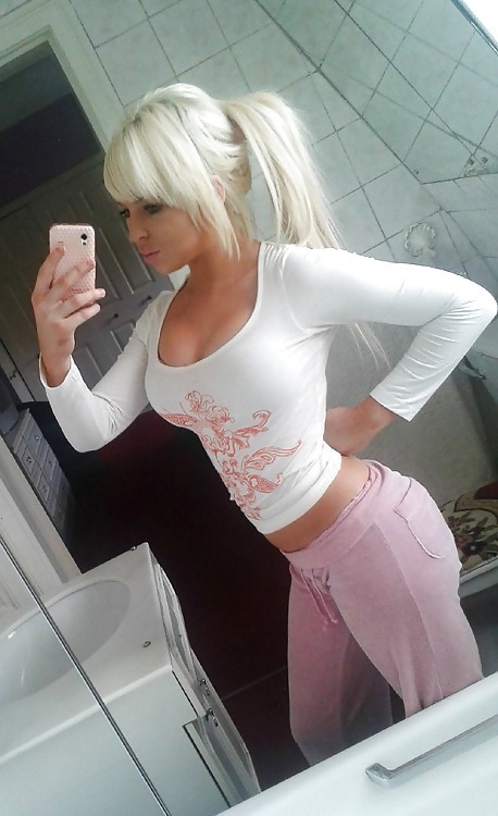 boysdrooool:  “I even wake up pretty.” 