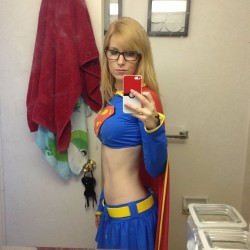 asherogue:  And ready! On my way!!!! #supergirl #superman #cosplay 