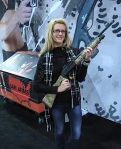 girlandguns:  Girl With Gun http://girls-andguns.blogspot.com/