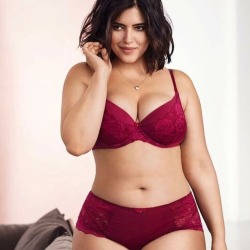 thesecretsoflingerie:  Just love Denise Bidot