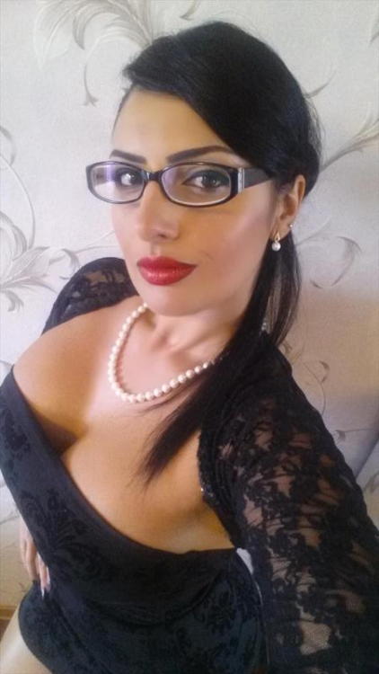 watchernow:  hogspy-pics:  Mistress Ezada Sinn On Hogspy  give in to your addiction, you’re weak, ma