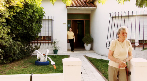 adele-haenel: The Distinguished Citizen (El ciudadano ilustre)2016, dir. Gastón Duprat, 