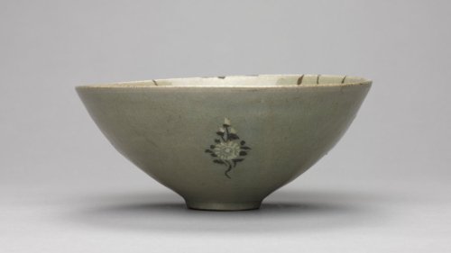 cma-korean-art: Bowl with Fish and Waves in Relief, 1200, Cleveland Museum of Art: Korean ArtSize: D