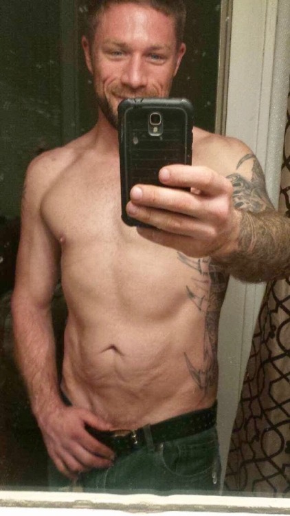 straightbaitedmen:  Justin, 33 from Aberdeen, SD. Rough looking daddy but nice cock