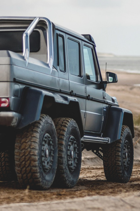 themanliness:  G63 AMG 6x6 | Source | MVMT | More 