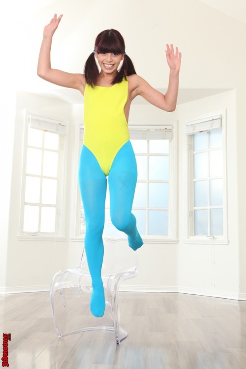 hexthings: Gina – Yellow thong Leotard and opaque Blue Tights