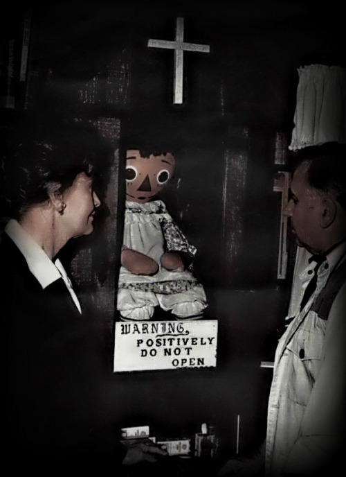 rawrrawrchuii:  le-francios:  trentarant:  For those who enjoyed the movie, “The Conjuring,“ as much as I did. Here is the true story of Annabelle. Annabelle is real.  One of the creepiest parts of the truly scary The Conjuring is the evil