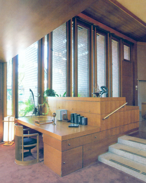 Interior Style & Design, Frank LLoyd Wright, 2003   Salvaged & scanned by @jpegfantasy ️