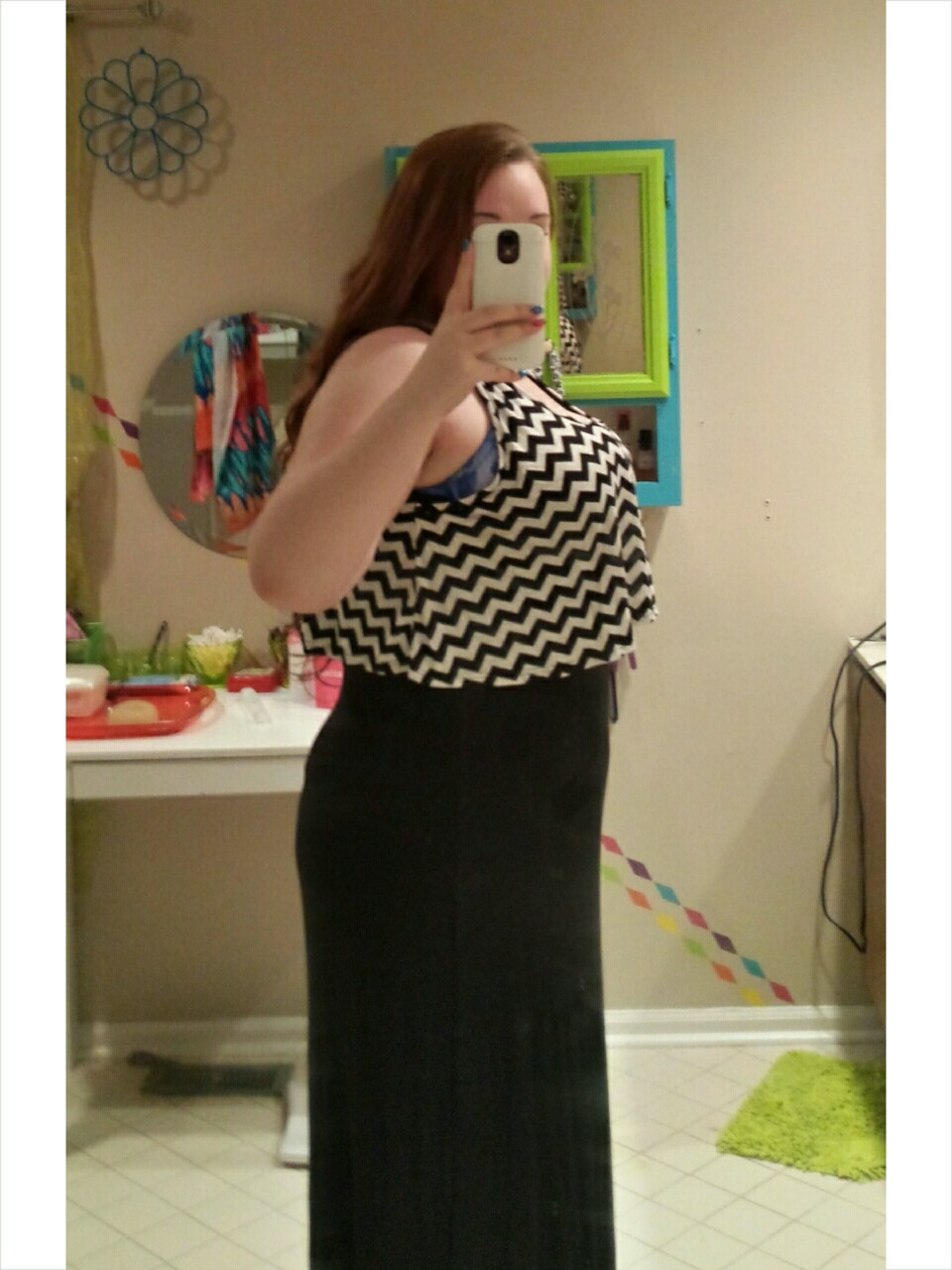 searchinglittle:  New dress :)