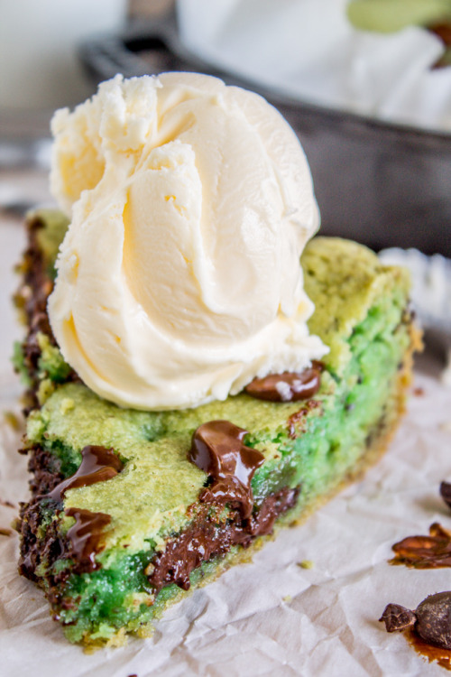 fullcravings:  Mint Chocolate Chip Skillet Cookie