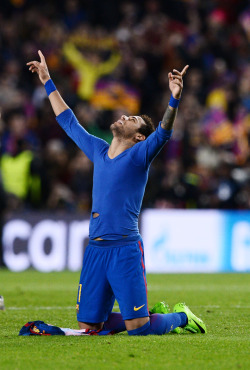 Xavihernandes:  Neymar Celebrates Their 6-1 Victory At The End Of The Uefa Champions