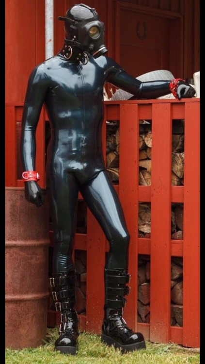 HOT rubber catsuit boots and gas mask adult photos