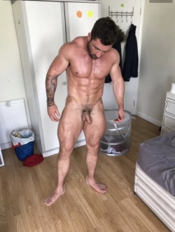 filthandkinkcum:  Straight muscle daddy Cam