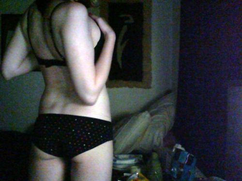 WINKAlso I need a new backdrop, gives the impression that I took all my pics in one night #notthatpr