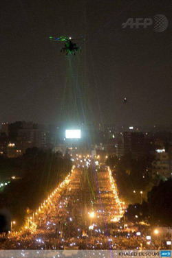 meditatingoutloud:  14 million Egyptian protesters shine laser pointers at passing helicopters. Truth is rising! 
