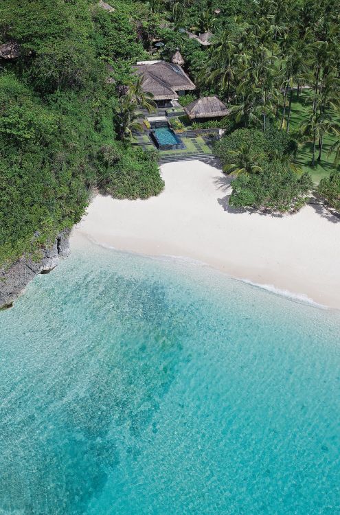 luxuryon:  Shangri-La’s Boracay Resort & Spa  ❁❁ tropical blog, following back everyone  ❁❁