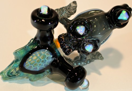 glassohana:  AKM x CALM Double Skull Pendant 5-Opal BANGER 