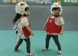 heyfunniest:   Chinese toddler girls in world’s