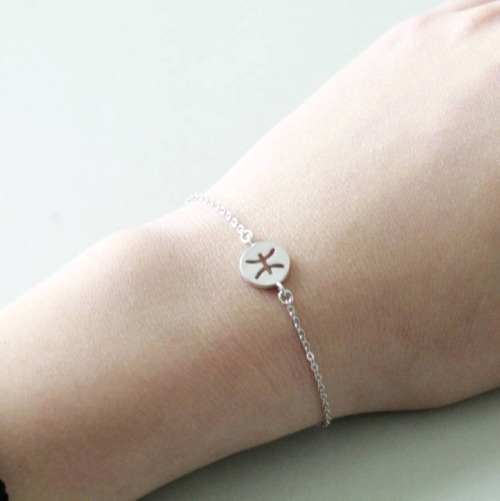 lifehaxofficial: scissor:  foruscope:  Foruscope - tumblr inspired horoscope accessories and more, f