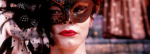 faerestsnow-deactivated20140129:  &ldquo;Did you think a stolen gown and pilfered