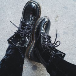 groteleur:  What Your Shoes Say About You http://imaw.rocks/s8zmt-what-your-shoes-say-about-you