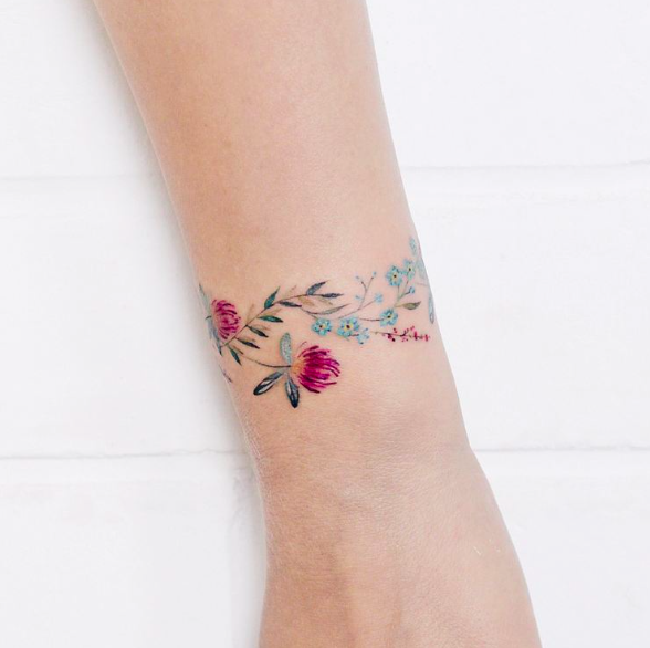 classylittletattoos:  Flower bracelet by @lena_fedchenko · Moscow 🇷🇺