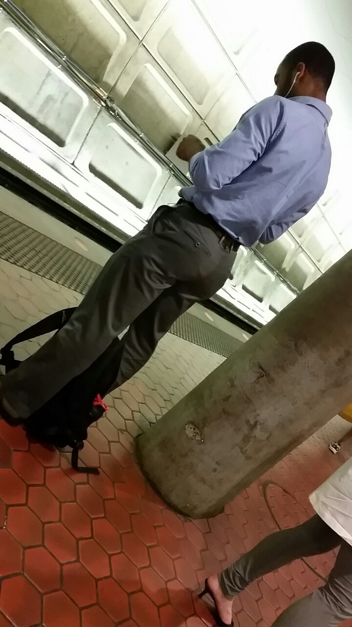 justchillingpapi:  Heading to work spy pic Nice ass!