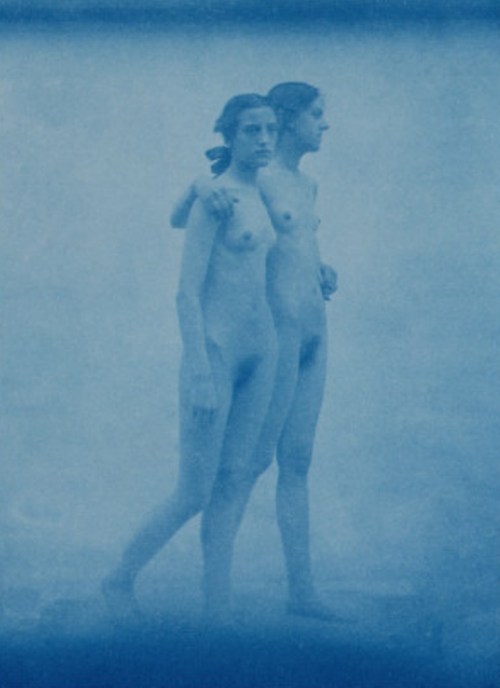 madivinecomedie: Edward Linley Sambourne. Two models embracing 1904 See also