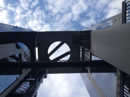 Sky High. Today we took a trip to Umeda Sky Building. I got horribly lost along the way, discovering