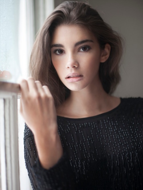 mostlyprettygirls:  Cindy Mello is perfect