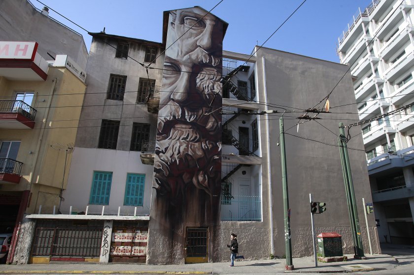policymic:  Lax anti-graffiti laws in Greece have led to stunning street art  Graffiti