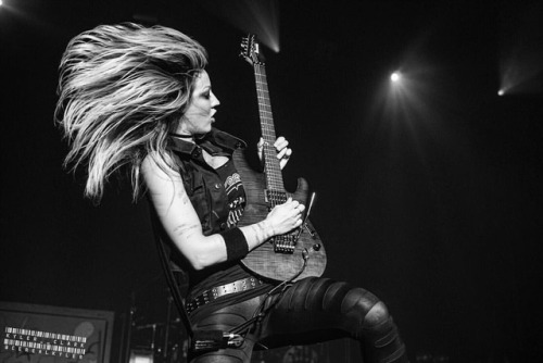 Congrats to super woman #NitaStrauss! Nita unveiled her own signature guitar with @officialibanezgui