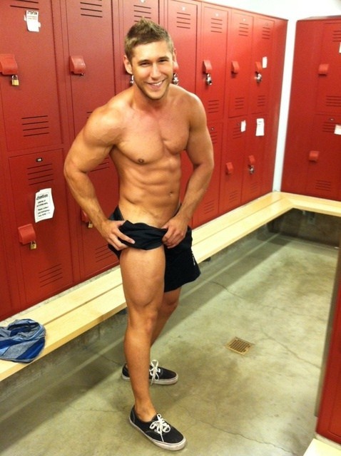 gayteenagr:  Active gay porn blog, I follow back http://gayteenagr.tumblr.com