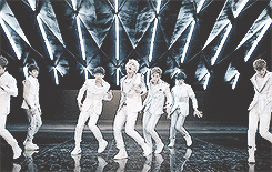 donggeun:  crotch grabbing since debut 