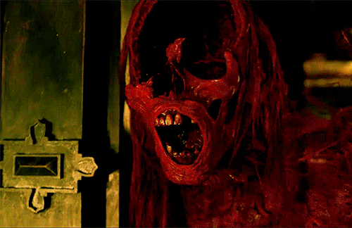 classichorrorblog:Crimson PeakDirected by Guillermo del Toro (2015) 