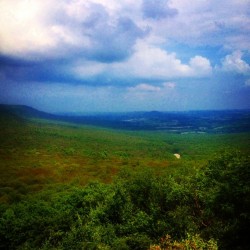 Adventures to #hawkmountain yesterday with @e_larrea. #pennsylvania #pa #hike #beautiful #trails #hills