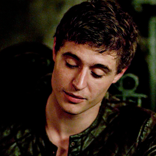 Max Irons As Edward IV Of England The White Queen 1.01
