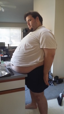 luvbigbelly:  thin2thick:  zionchubby14: