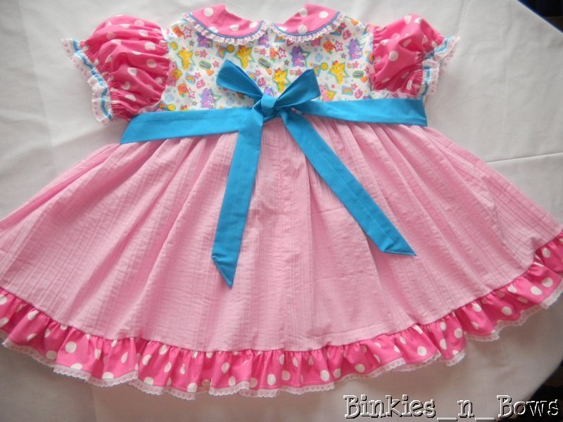 huggiesandkisses:  bbybrr:  Care Bears!  I have a bib made of the fabric in that